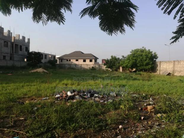 East Airport Land on Road Side for Sale 3and Half Plot · Photo 1