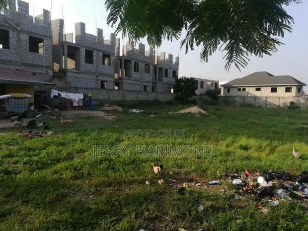East Airport Land on Road Side for Sale 3and Half Plot · Photo 2
