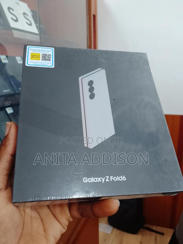 New Samsung Galaxy Z Fold6 256 GB Blue · Photo 3
