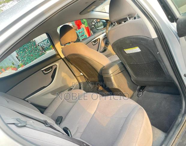 Hyundai Elantra 2015 Silver