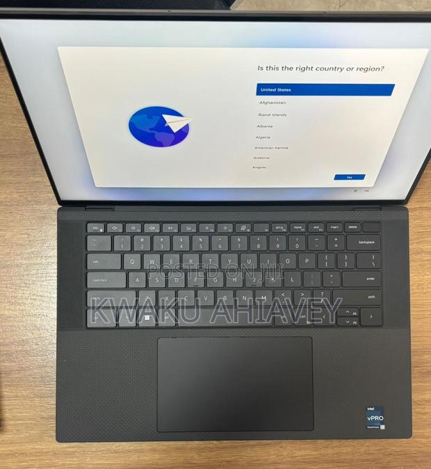 New Laptop Dell Precision 5570 32GB Intel Core I7 SSD 512GB