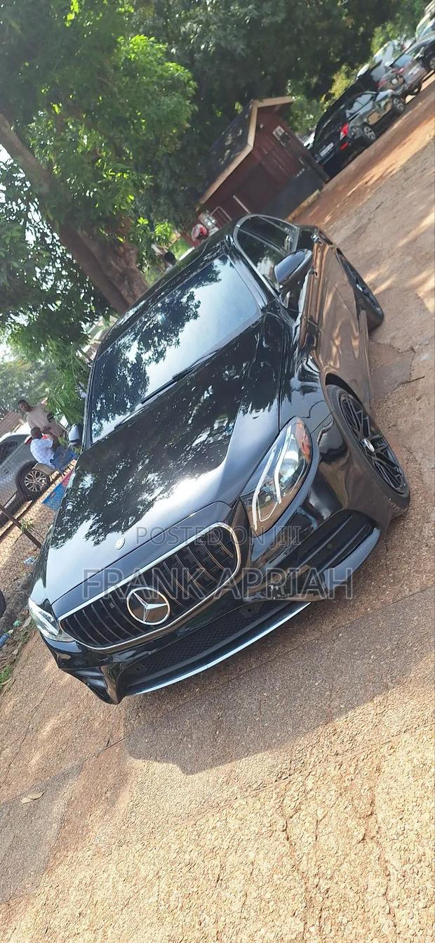 Mercedes-Benz E300 2019 Black