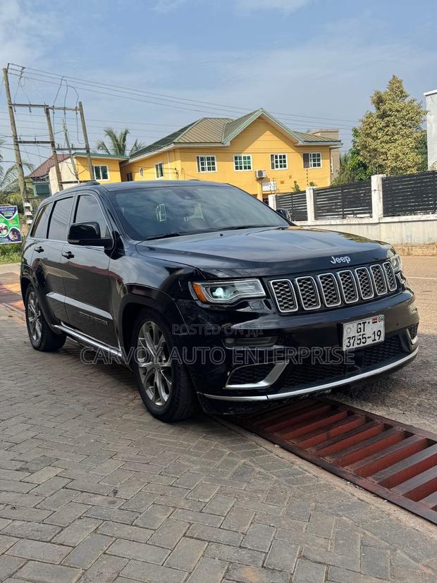 Jeep Grand Cherokee Summit 4dr 4x4 2019 Black