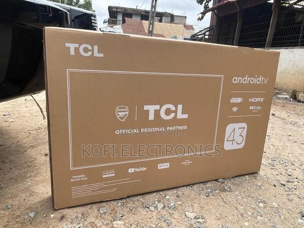 TCL 43” Purescreen Smart Television · Photo 4