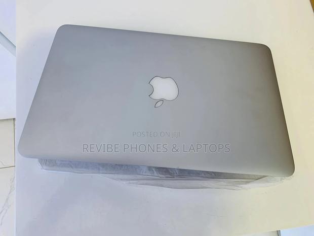 Laptop Apple MacBook 2015 4GB Intel Core I5 SSD 128GB photo 2