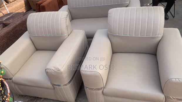 A Comfortable Sofa Set · Photo 4