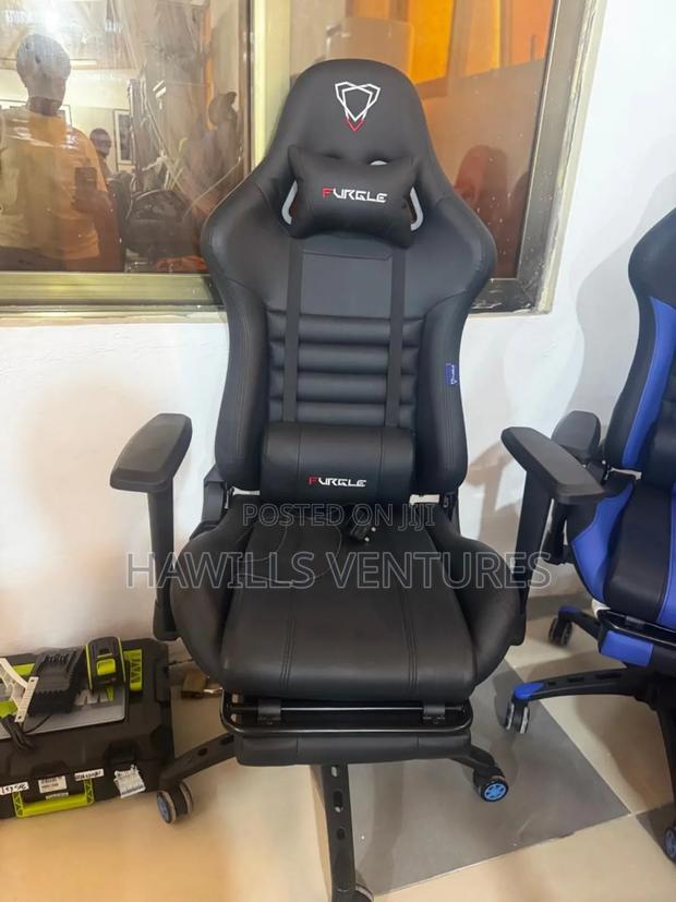 Gaming Adjustable Chair · Photo 2