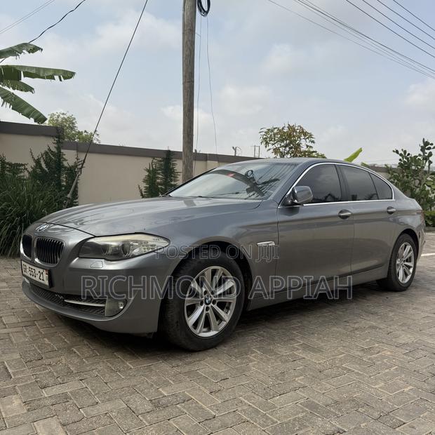 BMW 523i 2013 Gray