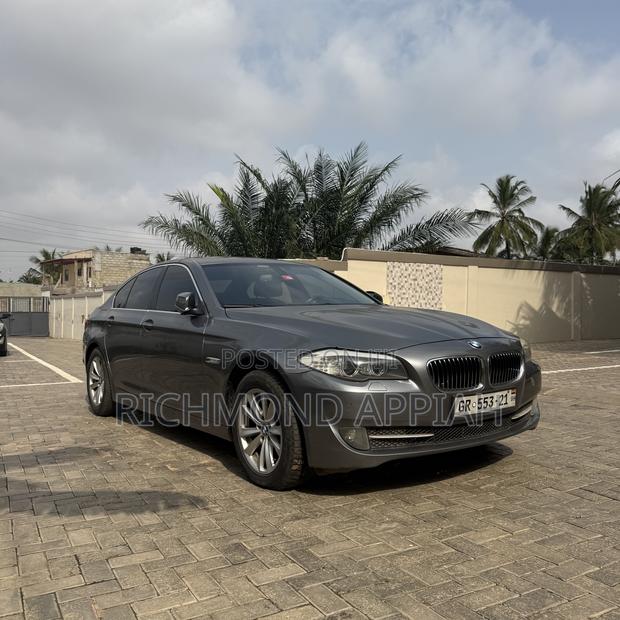 BMW 523i 2013 Gray