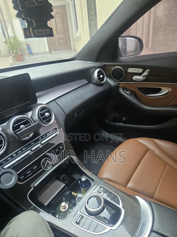 Mercedes-Benz C300 2019 White