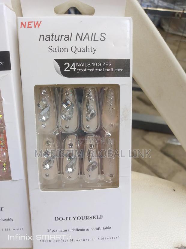 Natural Nails by 24 Pieces photo 2