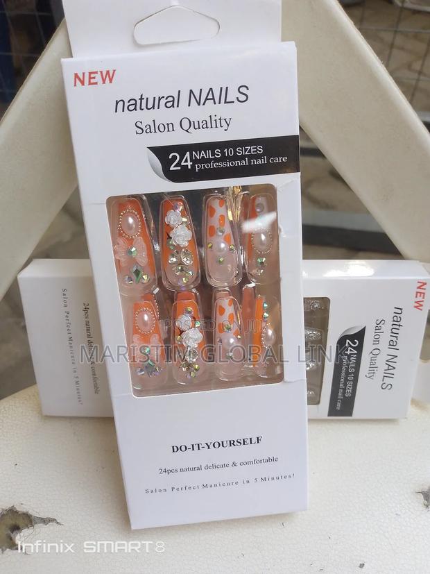 Natural Nails by 24 Pieces photo 3