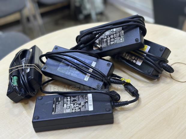 Dell 180w Power Adaptor Original photo 3