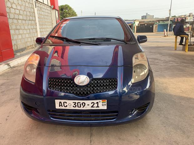 Toyota Vitz 2010 Blue