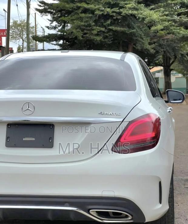 Mercedes-Benz C300 2019 White