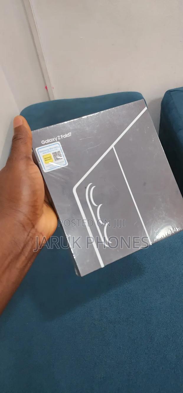 New Samsung Galaxy Z Fold7 256 GB Gray photo 2