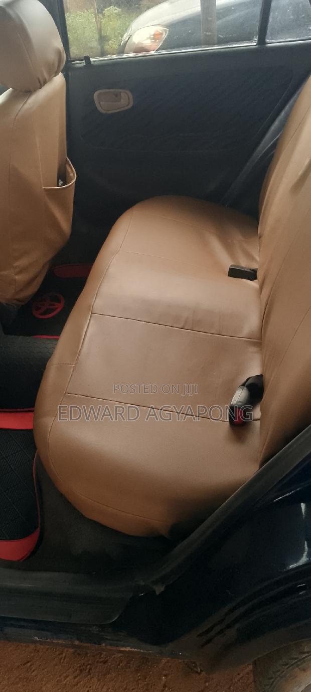 Toyota Corolla Hatchback 2000 Blue