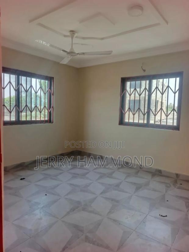 2bdrm Apartment in Bush Road, Teshie for rent · Photo 3
