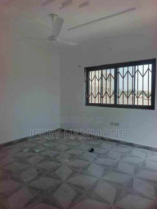 2bdrm Apartment in Bush Road, Teshie for rent · Photo 4
