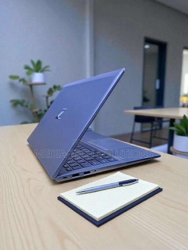 Laptop HP ZBook Firefly 14 G7 16GB Intel Core i7 SSD 512GB photo 3