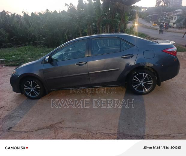 Toyota Corolla 2016 Gray