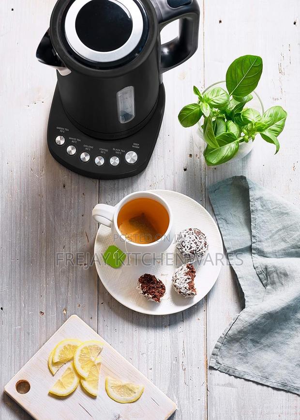 Russell Hobbs Addison Digital Kettle photo 3
