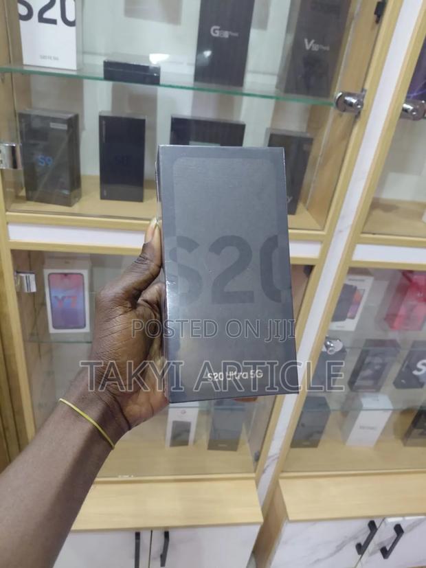 New Samsung Galaxy S20 Ultra 5G 256 GB Black · Photo 3
