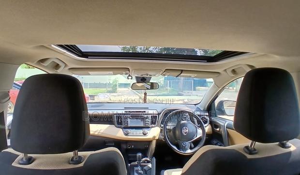 Toyota RAV4 XLE AWD (2.5L 4cyl 6A) 2017 Blue