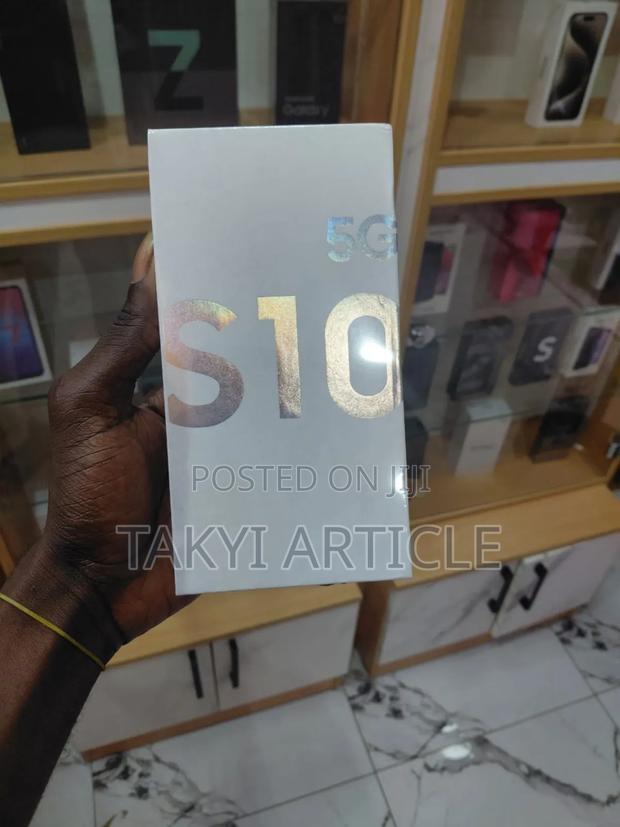 New Samsung Galaxy S10 5G 512 GB Black · Photo 4