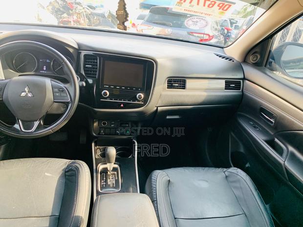 Mitsubishi Outlander SEL FWD 2020 Black