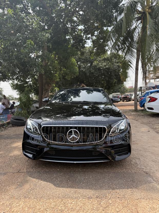 Mercedes-Benz E300 2019 Black