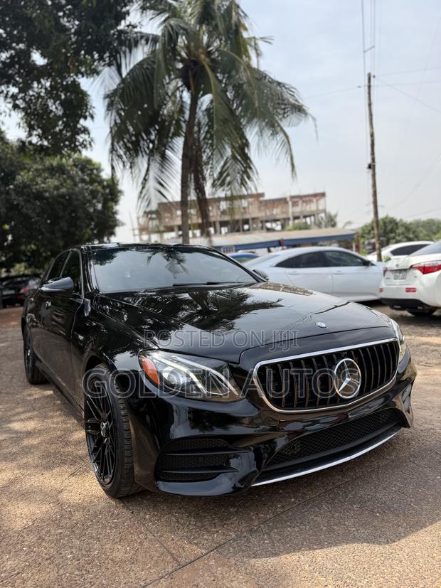 Mercedes-Benz E300 2019 Black