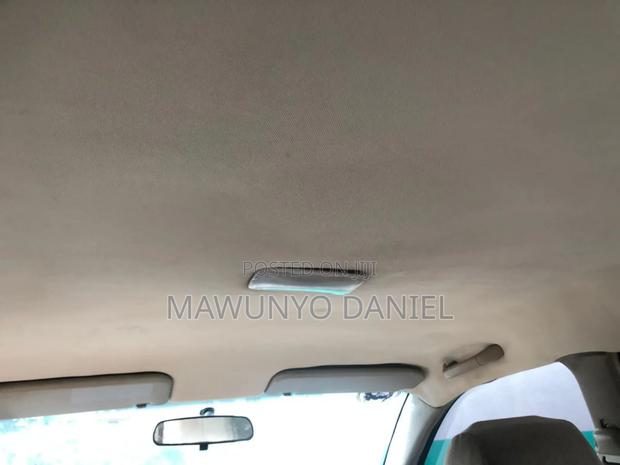 Toyota Corolla LE (1.8L 4cyl 2A) 2018 Blue