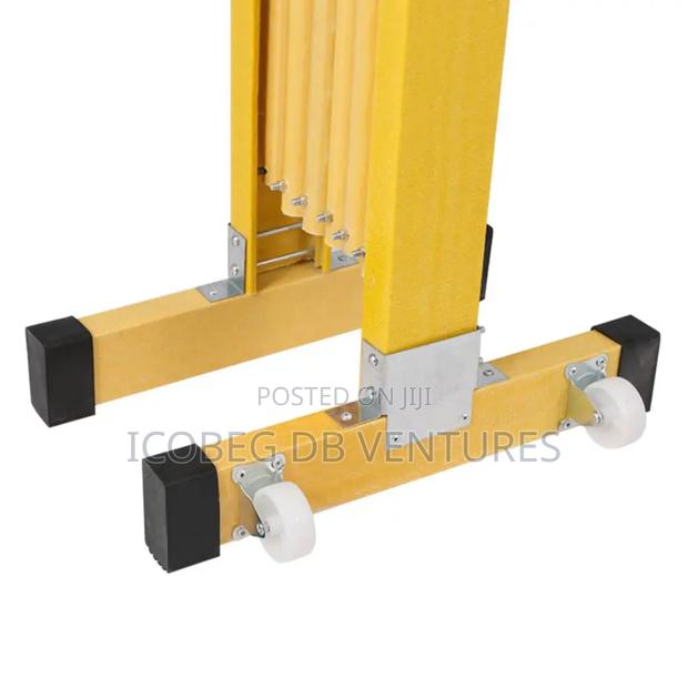 Expandable Fiber Barricade With Wheels/ Fence/Barrier photo 2