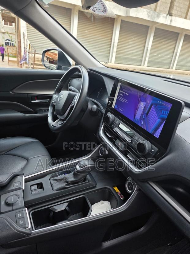 Toyota Grand Highlander 2024 Silver