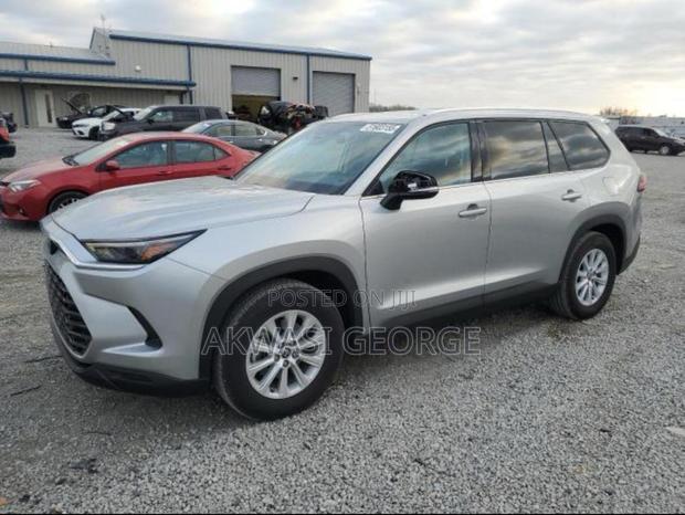 Toyota Grand Highlander 2024 Silver