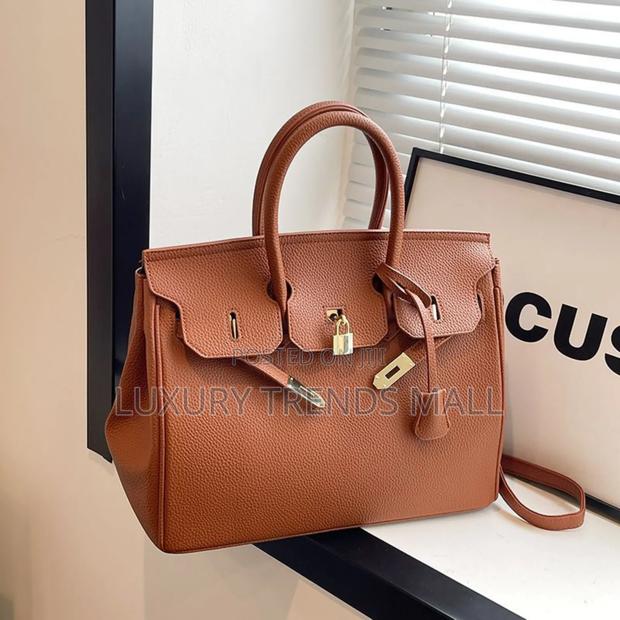 Classic Birkin-Inspired Leather Handbag photo 5