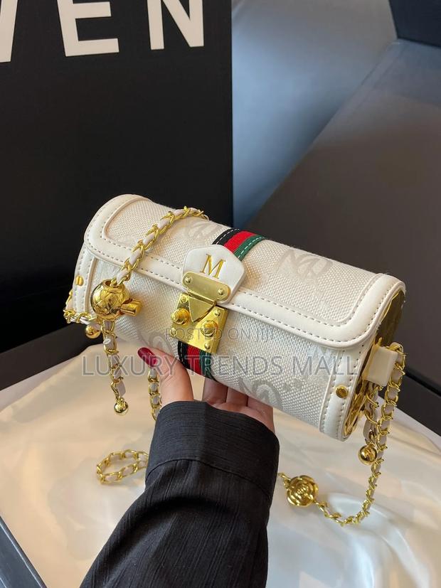 Premium Quality Two-Tone Leather Design Bag photo 6