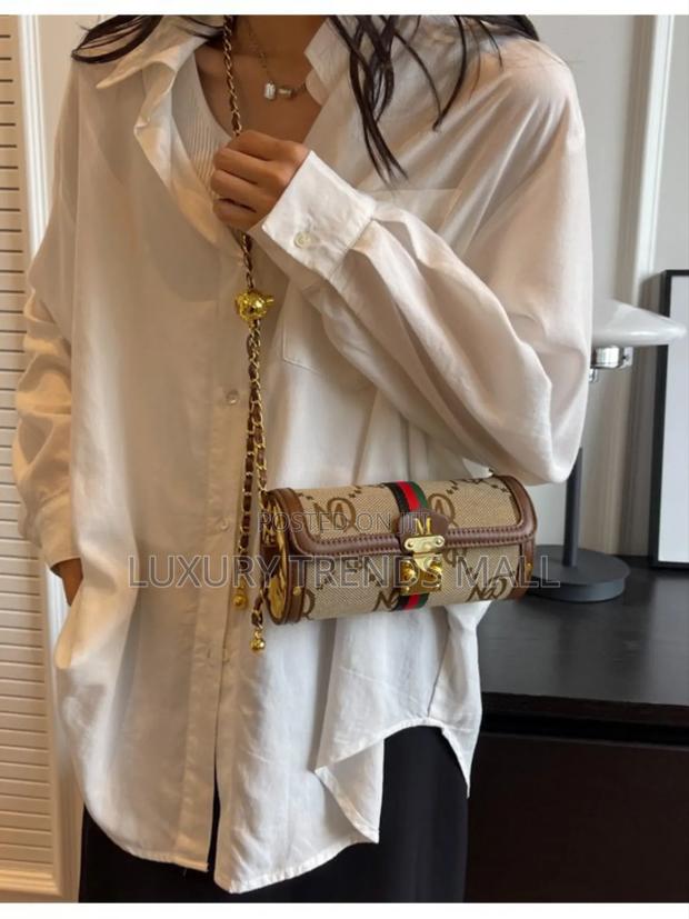Premium Quality Two-Tone Leather Design Bag photo 7