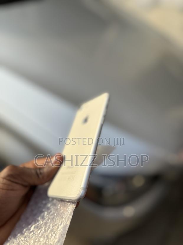 Apple iPhone 7 256 GB Silver · Photo 3