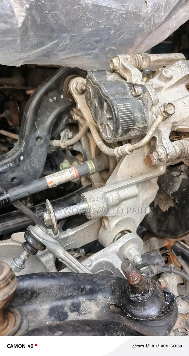 2019 CRV Back Axle Complete photo 4