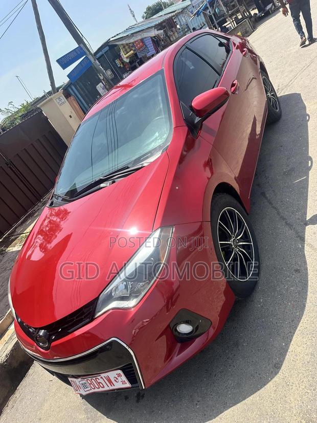 Toyota Corolla 2016 Red