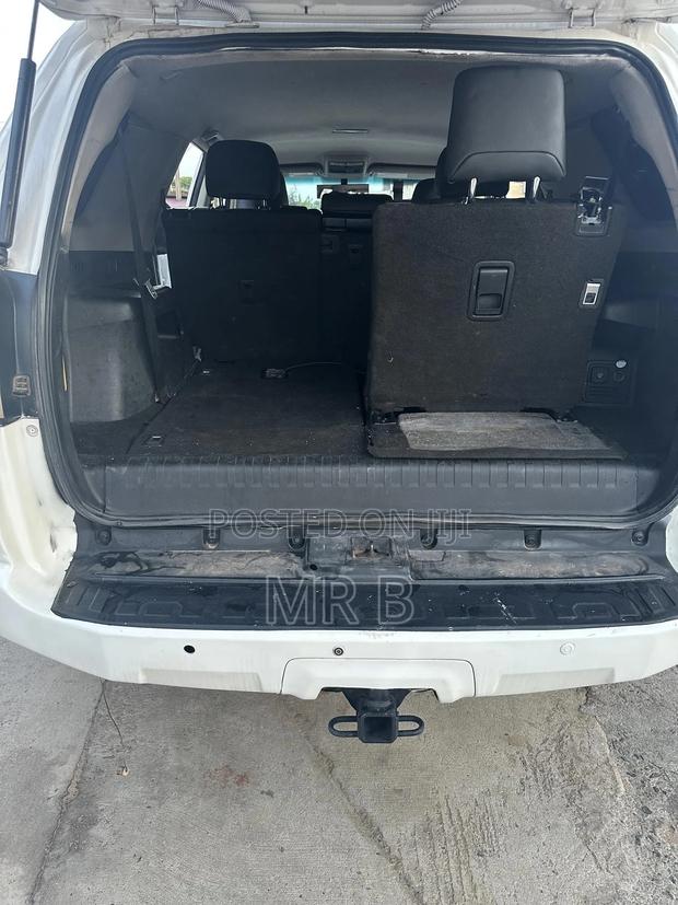 Toyota 4-Runner SR5 4X4 2013 White photo 6