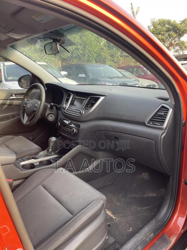 Hyundai Tucson Eco AWD 2017 Orange