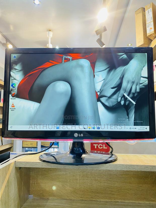 Lg Flatron Monitor