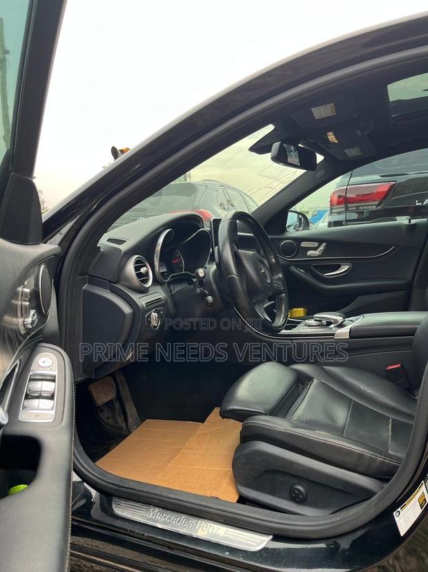 Mercedes-Benz C300 Luxury 4dr AWD 4Matic Sedan (2.0L 4cyl 7A) 2015