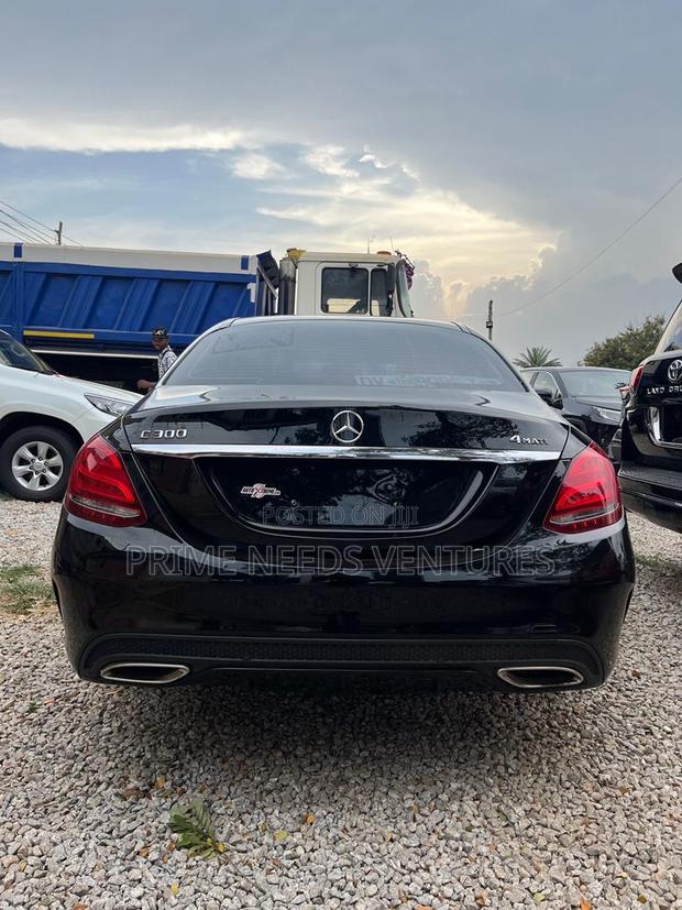 Mercedes-Benz C300 Luxury 4dr AWD 4Matic Sedan (2.0L 4cyl 7A) 2015