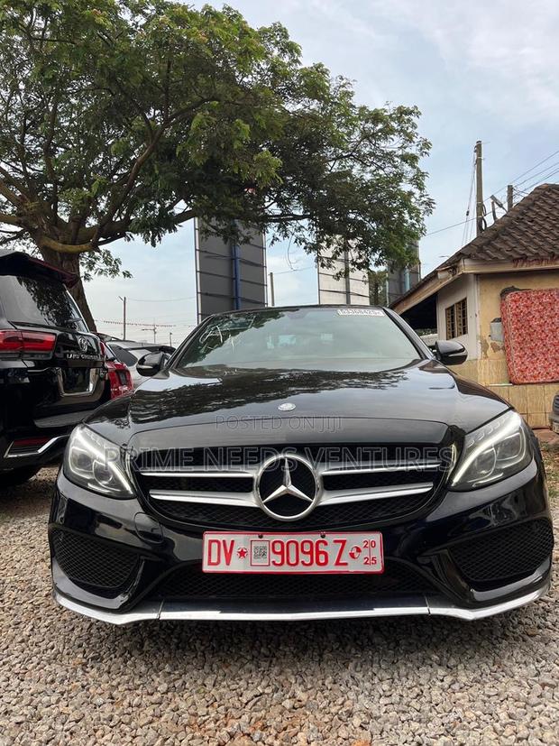 Mercedes-Benz C300 Luxury 4dr AWD 4Matic Sedan (2.0L 4cyl 7A) 2015