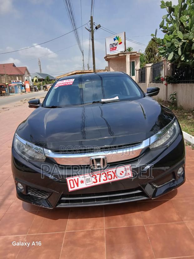 Honda Civic Touring 4dr Sedan (1.5L 4cyl) 2016 Black