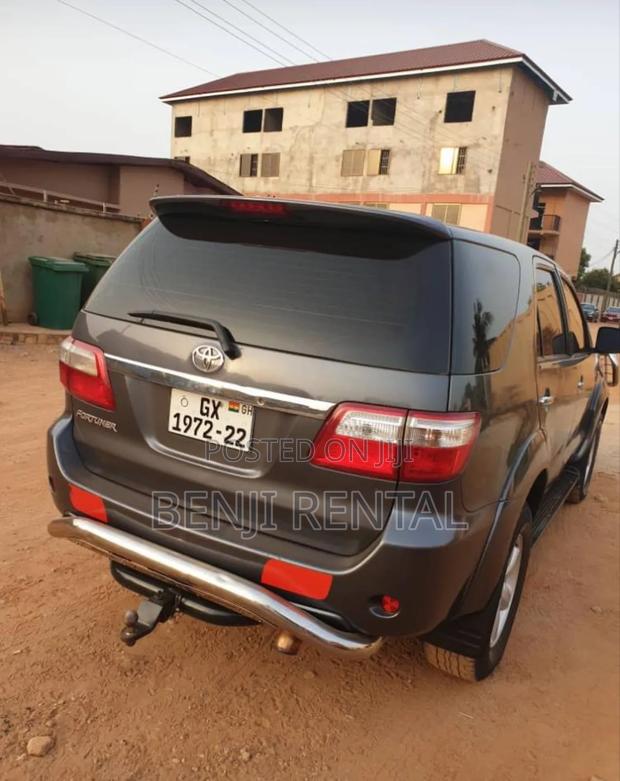 Toyota Fortuner 2010 Brown